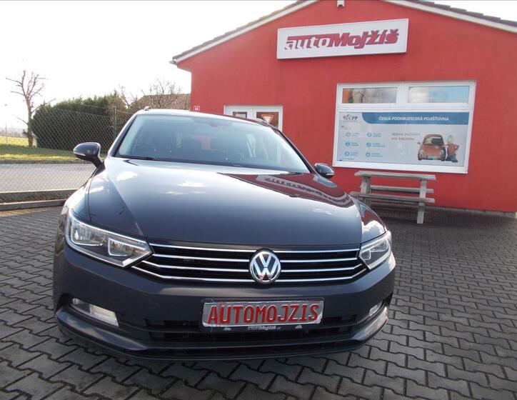 Volkswagen Passat 2