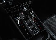 Porsche Macan 16