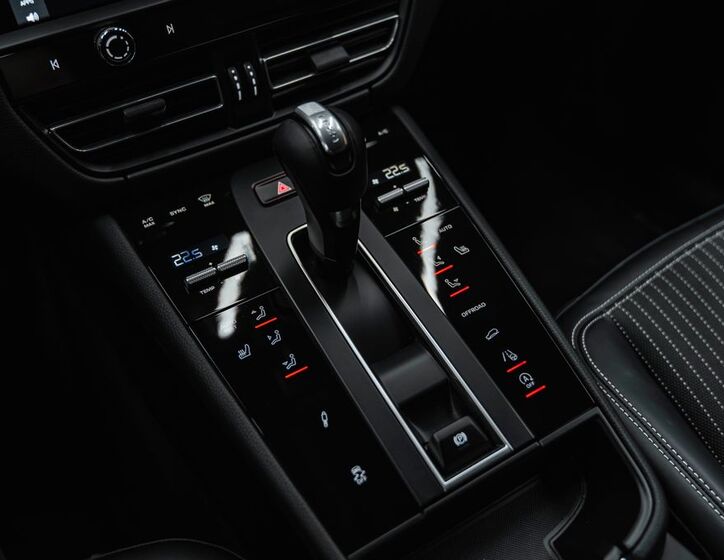 Porsche Macan 16