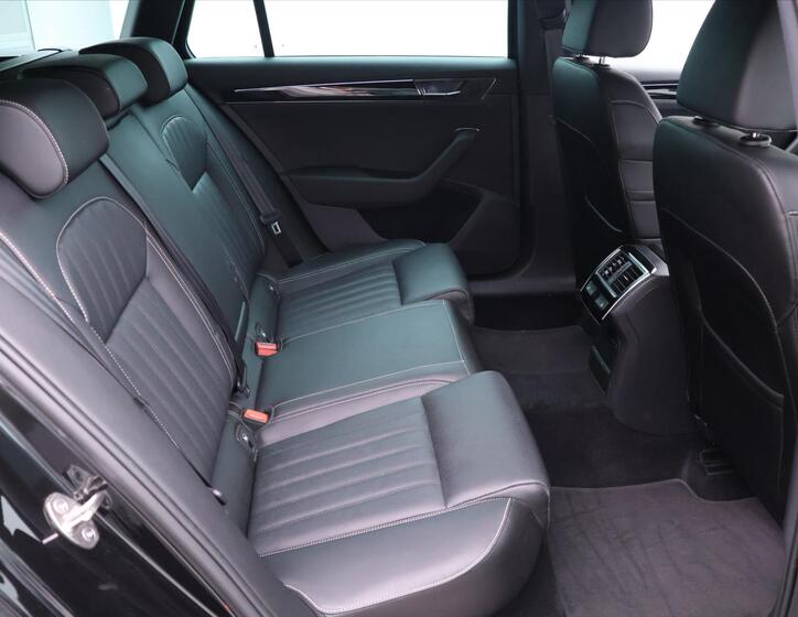 Škoda Superb 15