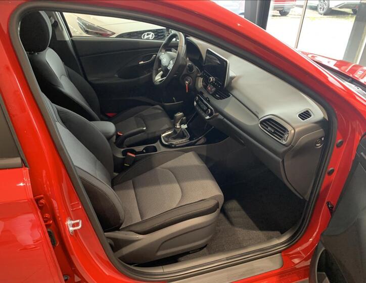 Hyundai i30 37