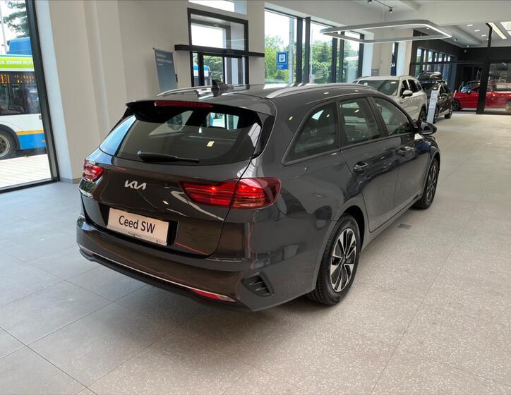 KIA Ceed 5