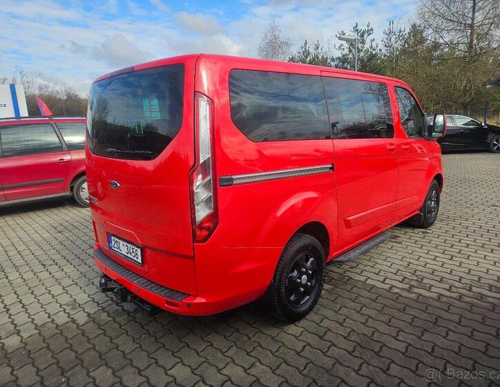 Ford Tourneo Custom 4