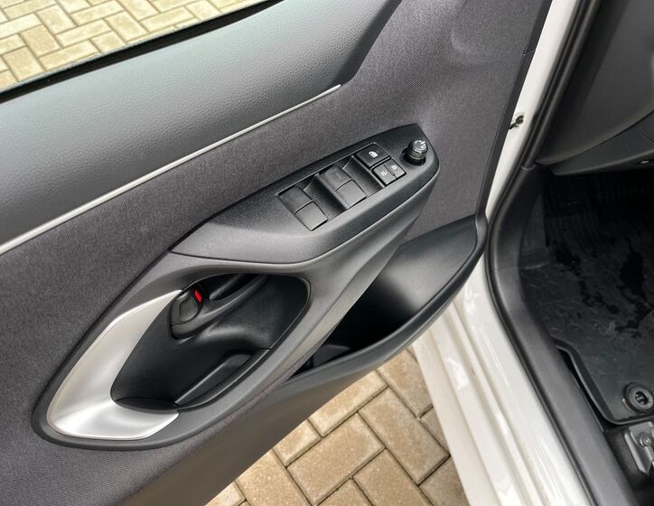 Toyota Yaris 13