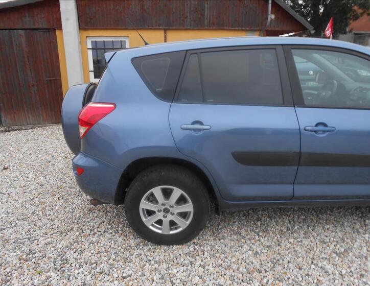 Toyota RAV4 5