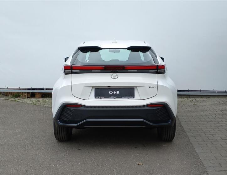 Toyota C-HR 6