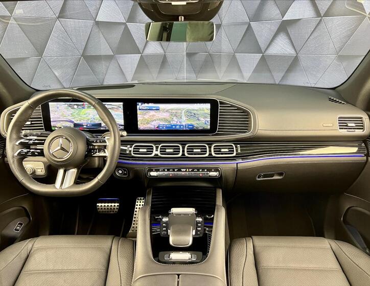 Mercedes-Benz GLS 10