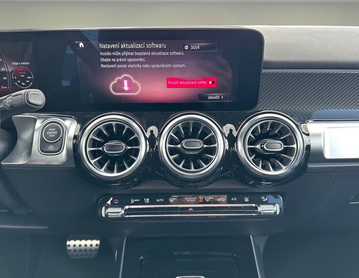 Mercedes-Benz GLB 11