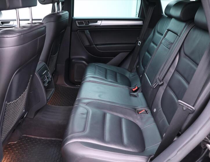 Volkswagen Touareg 15
