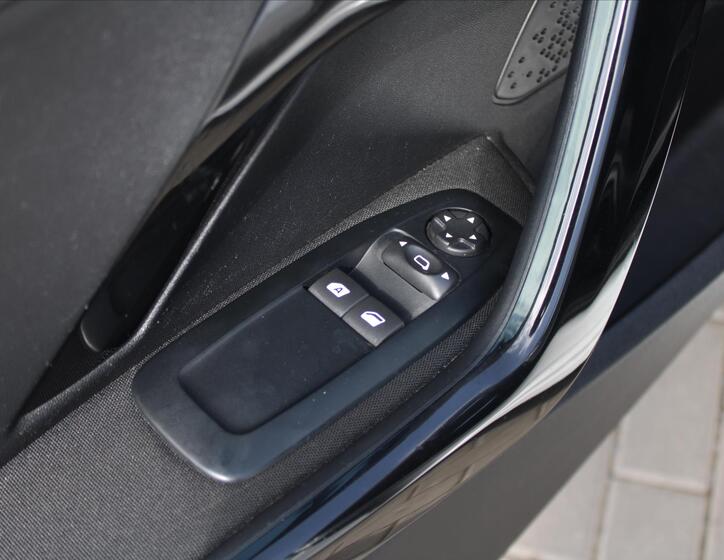 Peugeot 208 16