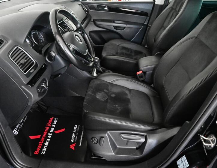 Volkswagen Sharan 9