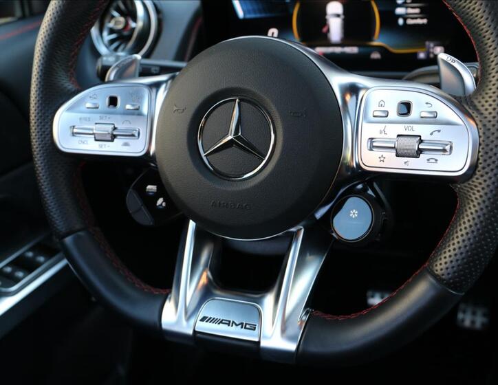 Mercedes-Benz GLB 29
