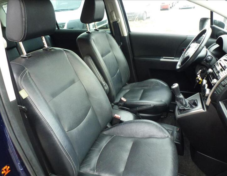 Mazda 5 28