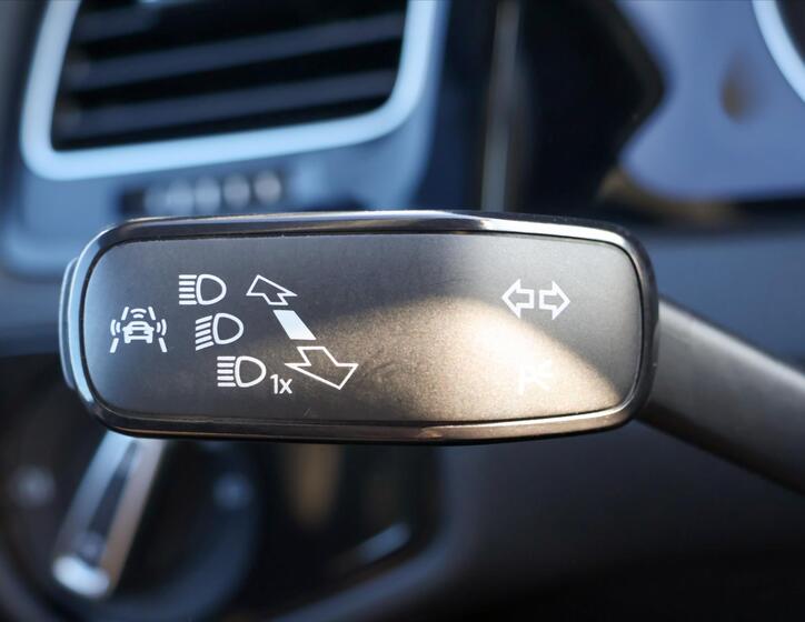 Volkswagen Golf 22