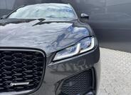 Jaguar F-Pace 21