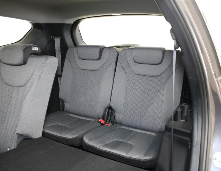 Hyundai Santa Fe 8