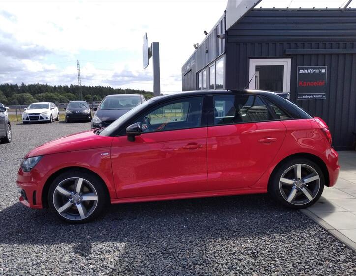 Audi A1 4