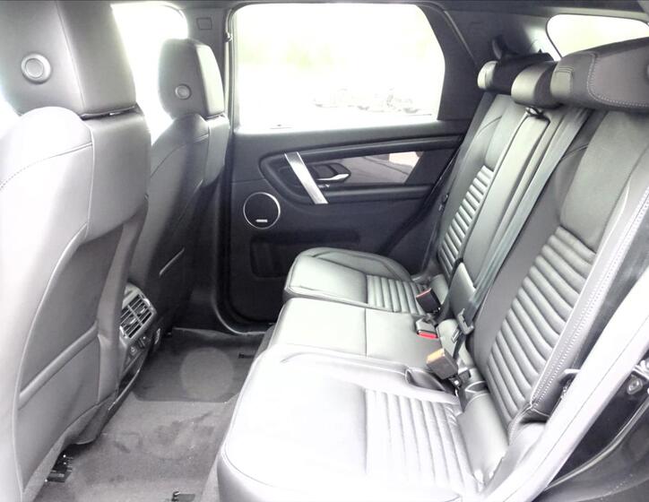 Land Rover Discovery Sport 25