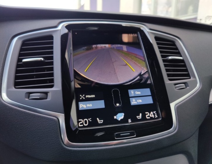 Volvo XC90 27