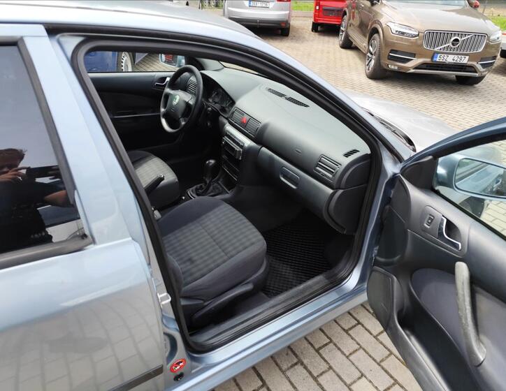 Škoda Octavia 25
