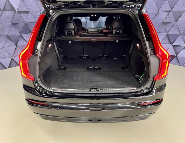 Volvo XC90 33