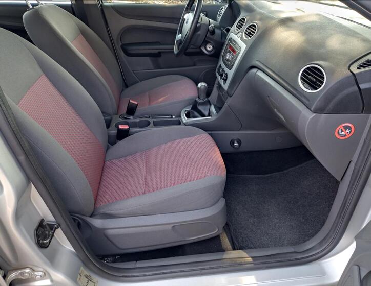 Ford Focus 13