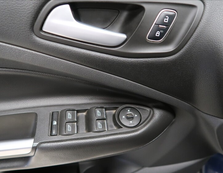 Ford Kuga 13