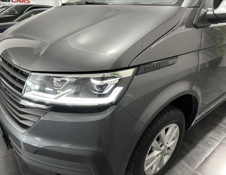 Volkswagen Transporter 22