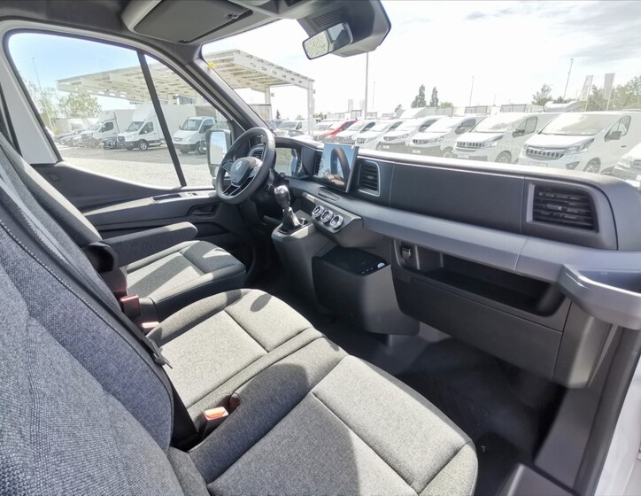 Renault Master 8
