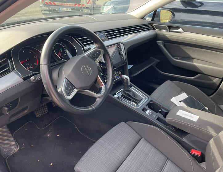 Volkswagen Passat 2