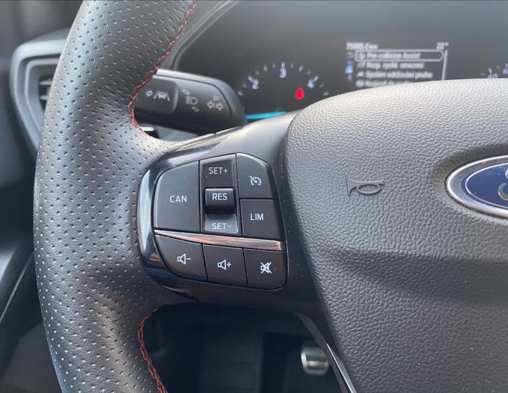 Ford Focus 24