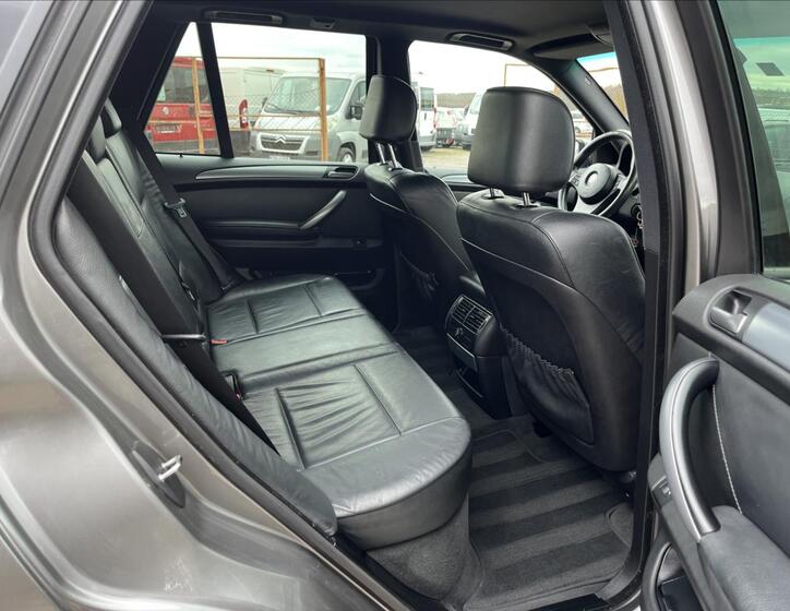 BMW X5 12