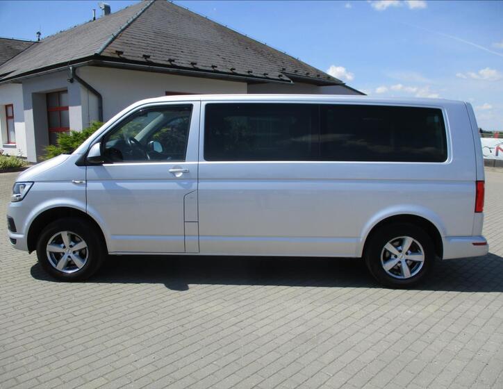 Volkswagen Caravelle 2