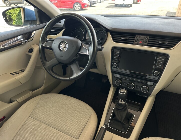 Škoda Octavia 9