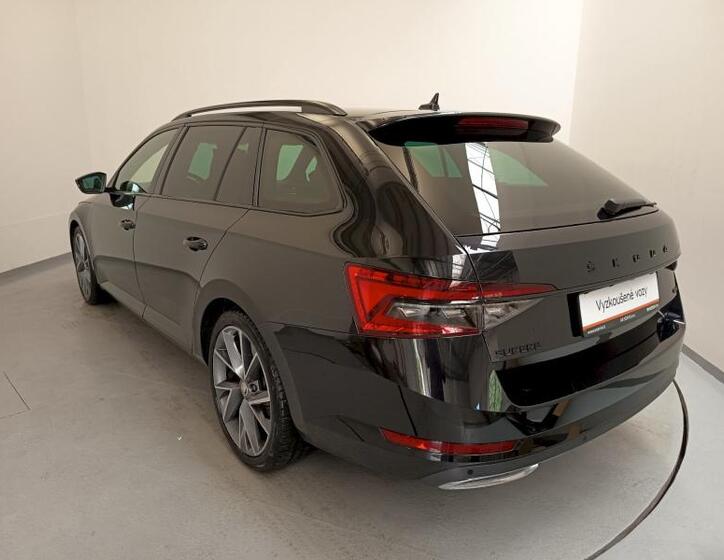 Škoda Superb 8