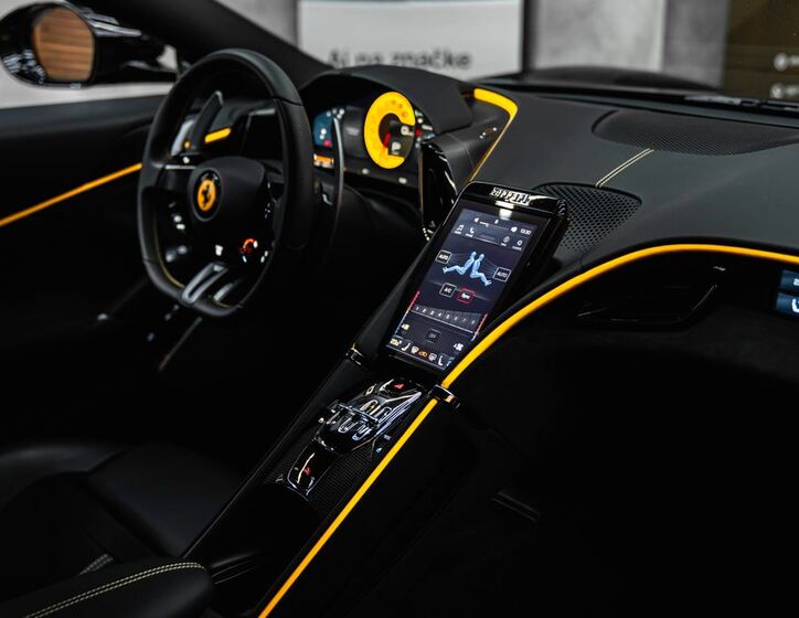 Ferrari Roma 18
