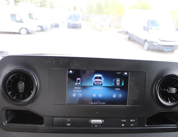 Mercedes-Benz Sprinter 10