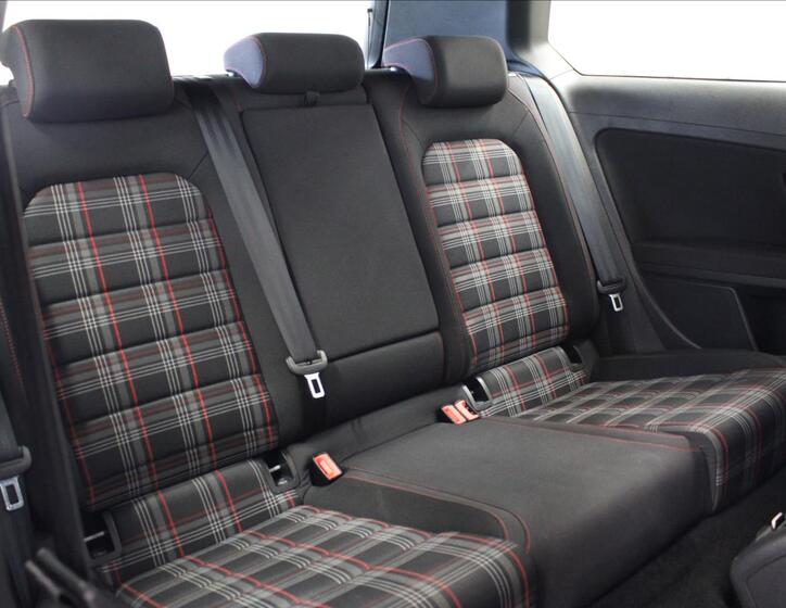 Volkswagen Golf 13