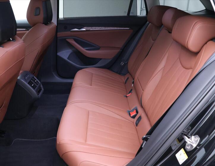 Škoda Superb 17