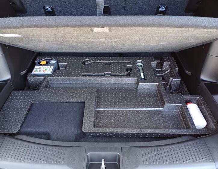 Suzuki S-Cross 6