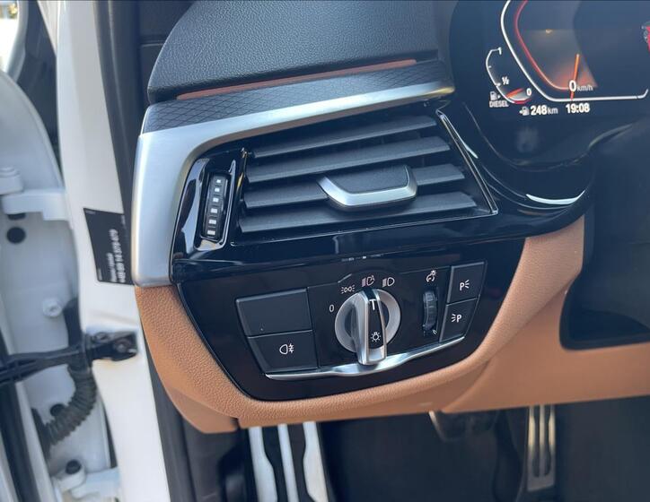 BMW Řada 5 18