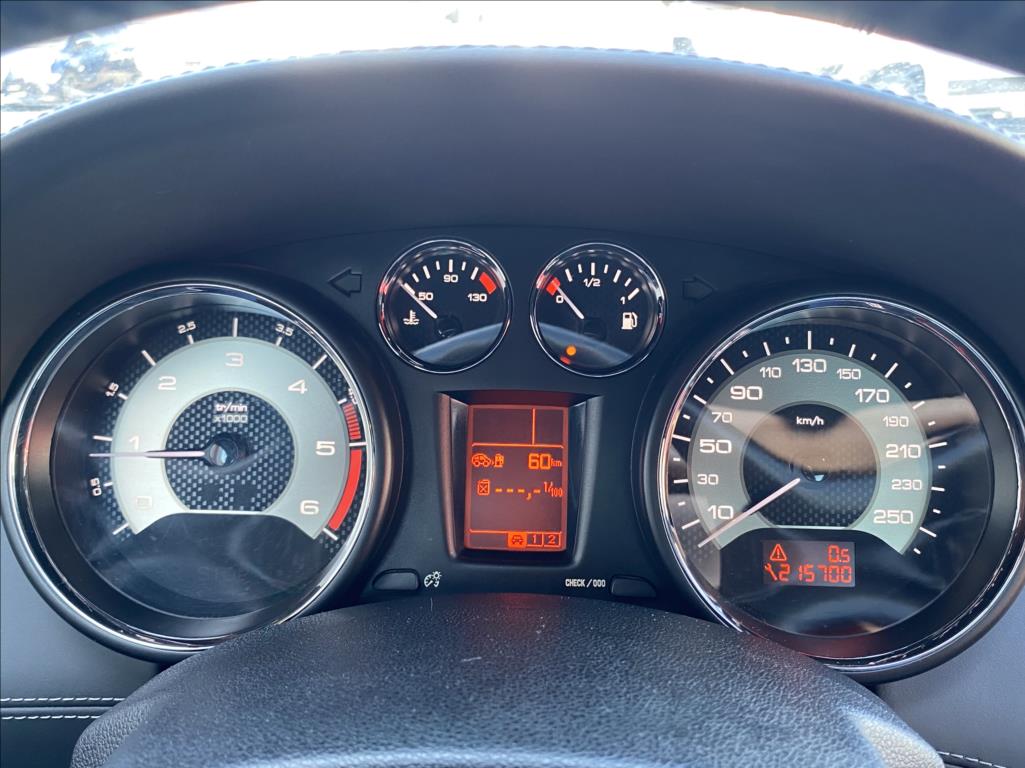 Peugeot RCZ