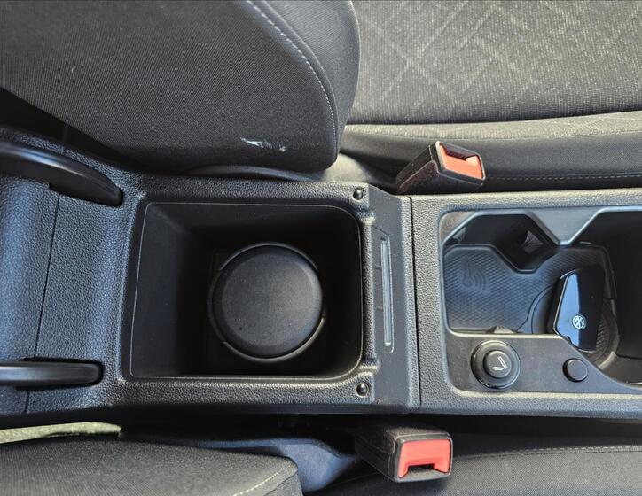Volkswagen Golf 38