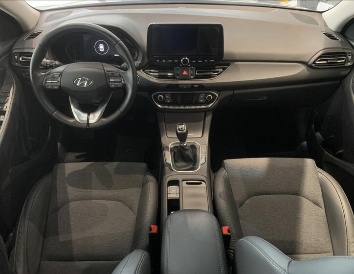 Hyundai i30 16