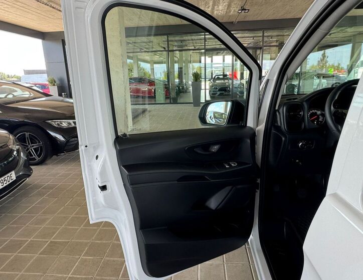 Mercedes-Benz Vito 9