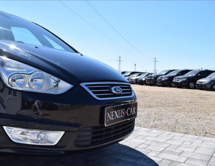Ford Galaxy 13