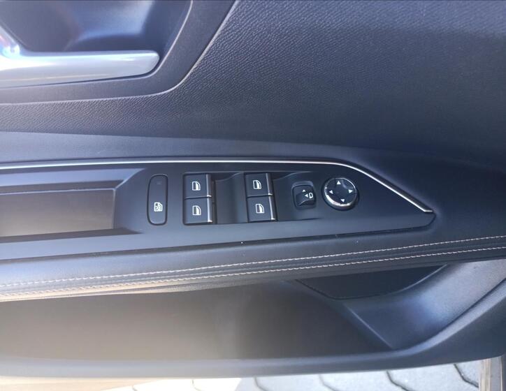 Peugeot 3008 24