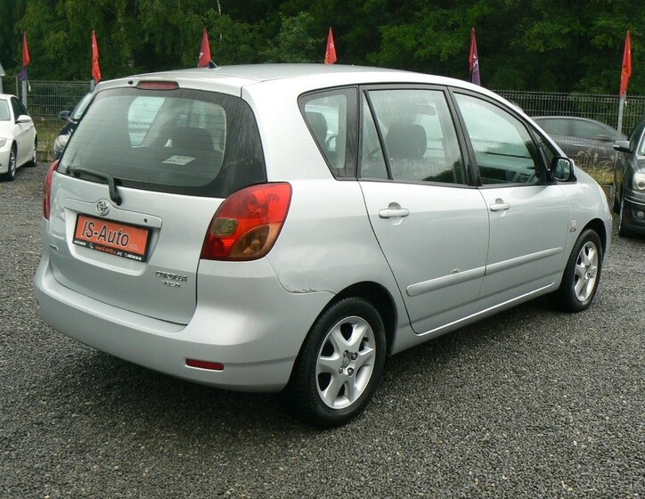 Toyota Corolla Verso 5