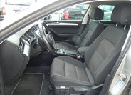 Volkswagen Passat 9