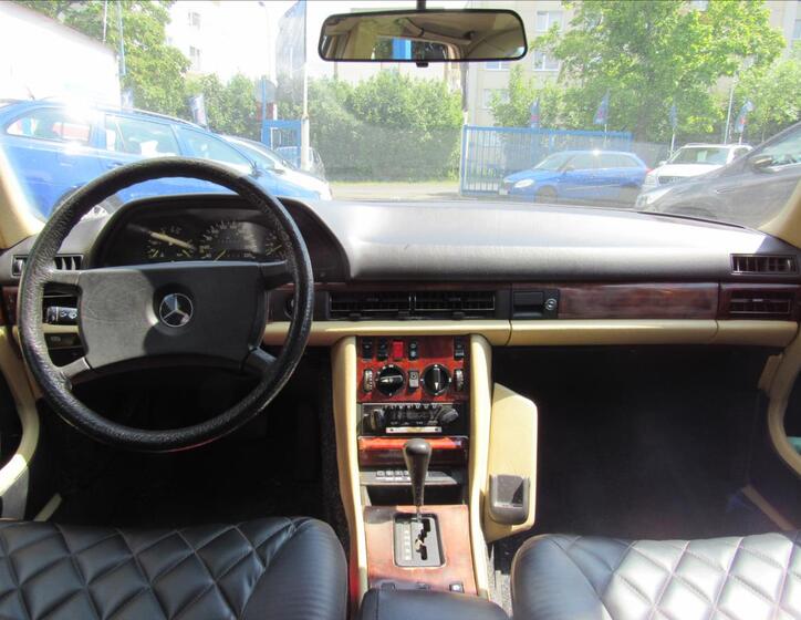 Mercedes-Benz 126 11
